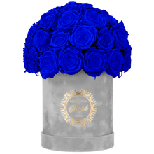 Velvet Special Collection bouquet with more than 25 Roses