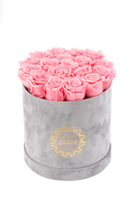 Medium Round Velvet  bouquet with more than 19 Roses